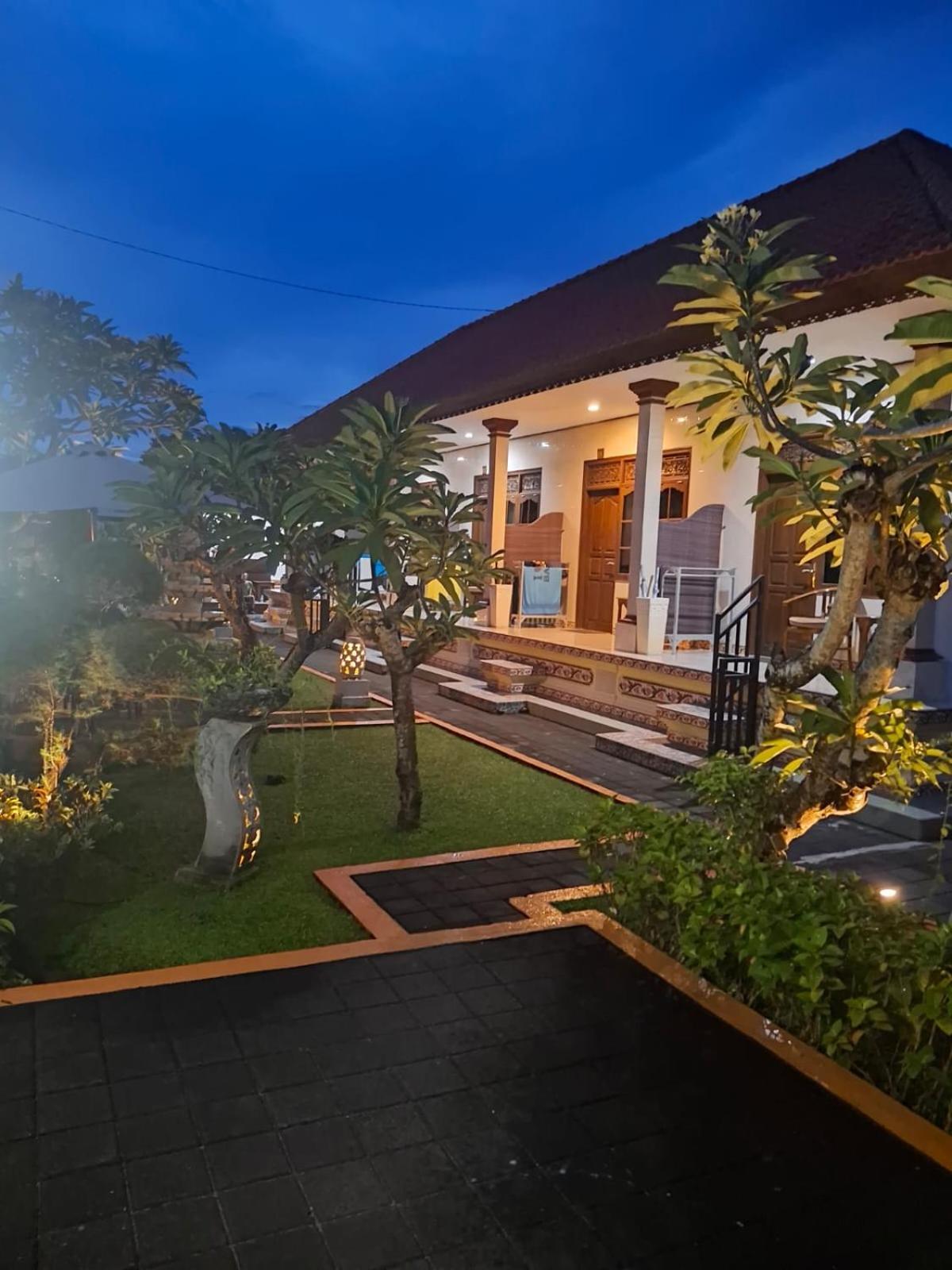 Frangipani Nusa Dua (Bali)